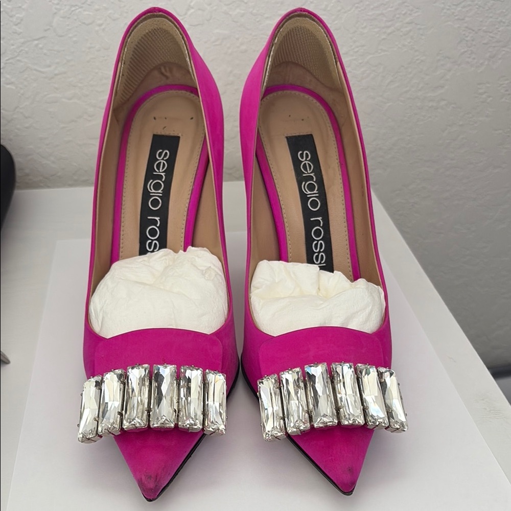 Sergio Rossi Pink Suede Heels with Decorative Bow